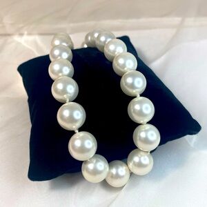 14K YELLOW GOLD large premium faux pearl necklace 18” REAL GOLD